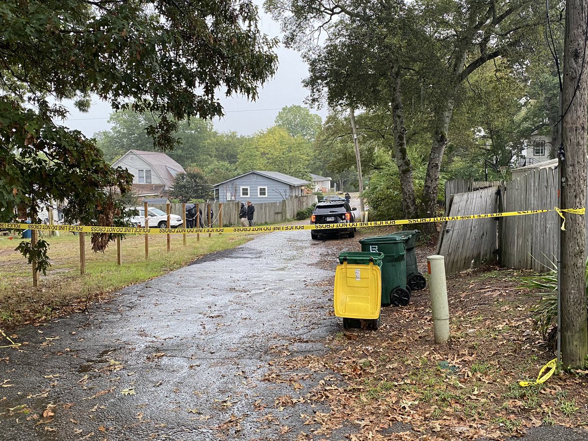 .@LRpolice are investigating a shooting at 3200 Pulaski